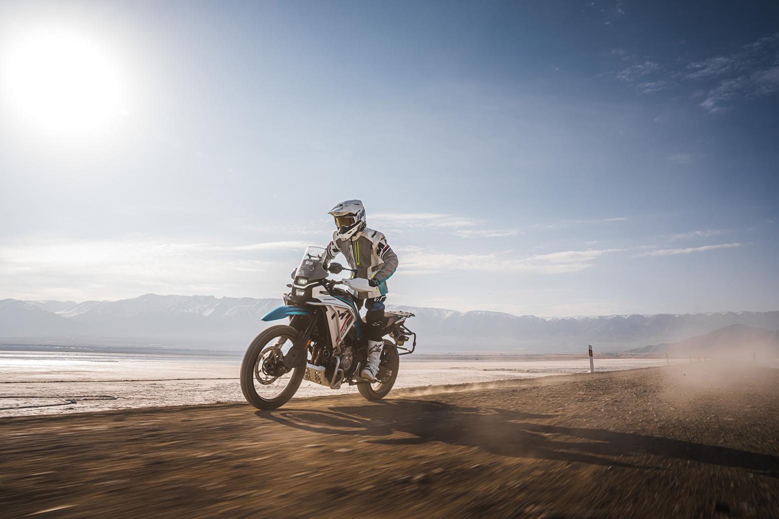 CF Moto 450 MT - 43.6hp, 44Nm tork, 180 km/h en yüksek hız