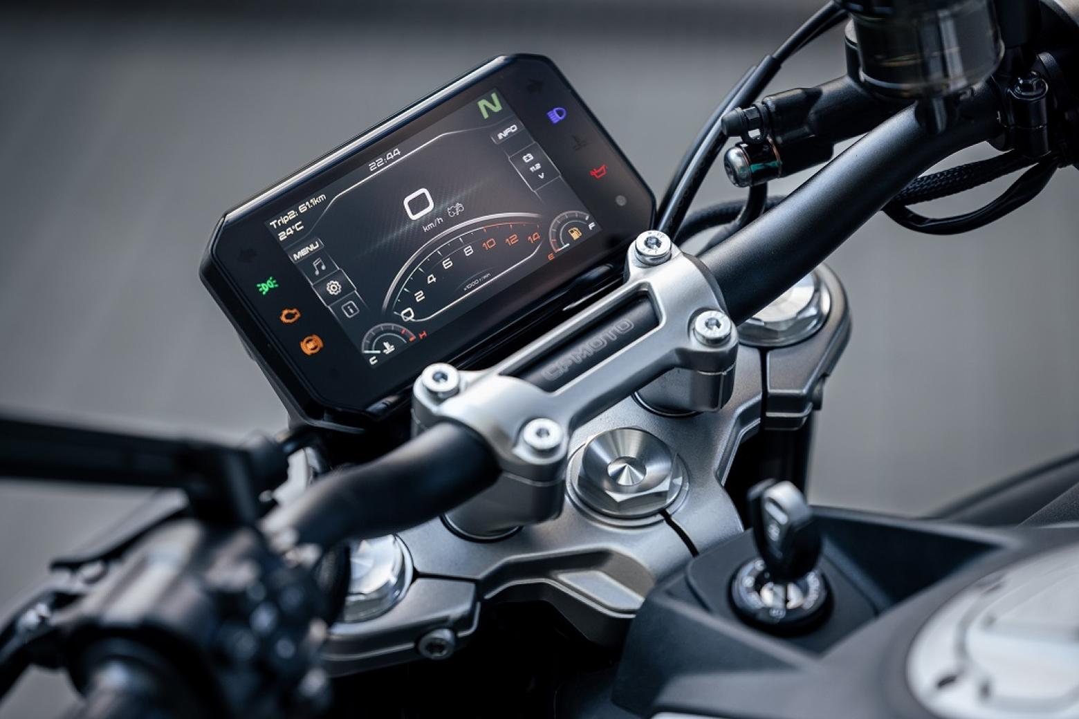 CF MOTO 450NK - 50hp, 39Nm tork, 210 km/h en yüksek hız