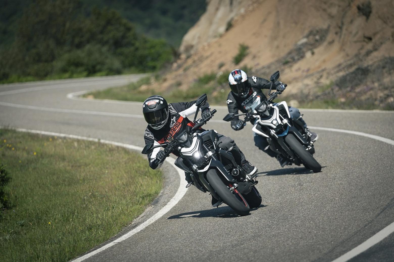 CF MOTO 450NK - 50hp, 39Nm tork, 210 km/h en yüksek hız