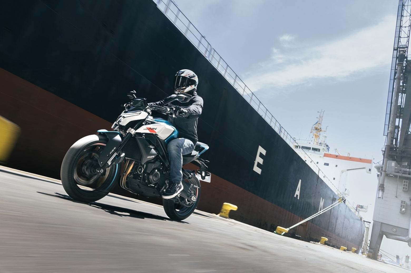 CF MOTO 450NK - 50hp, 39Nm tork, 210 km/h en yüksek hız