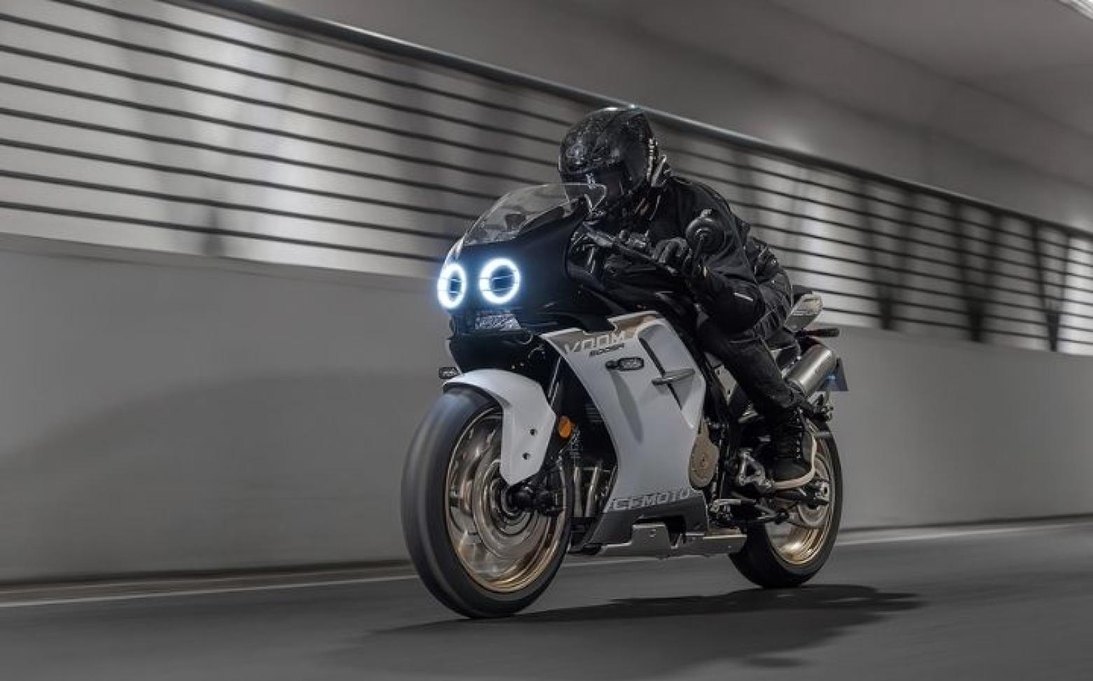 CF MOTO 500SR VOOM - 78hp, 49Nm tork, 239 km/h en yüksek hız