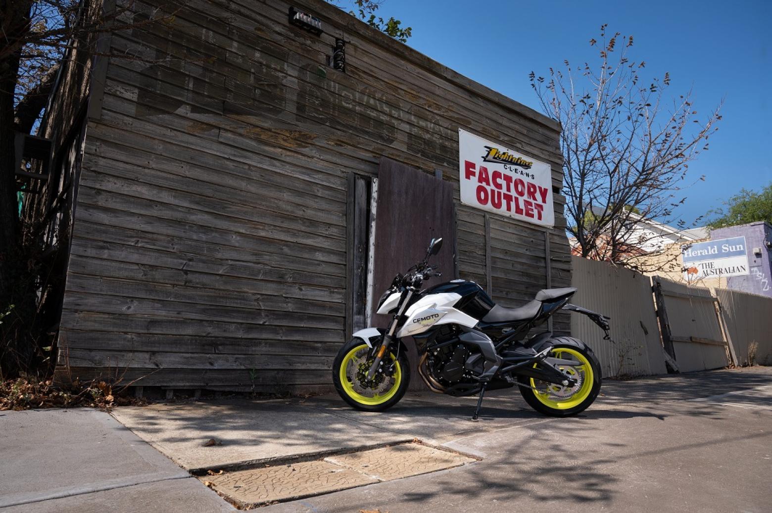 CF MOTO 650NK - 61hp, 56Nm tork, 228 km/h en yüksek hız