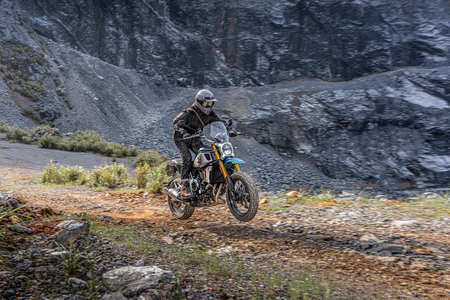 CF MOTO 700 CL-X ADVENTURE - 74hp, 68Nm tork, 210 km/h en yüksek hız