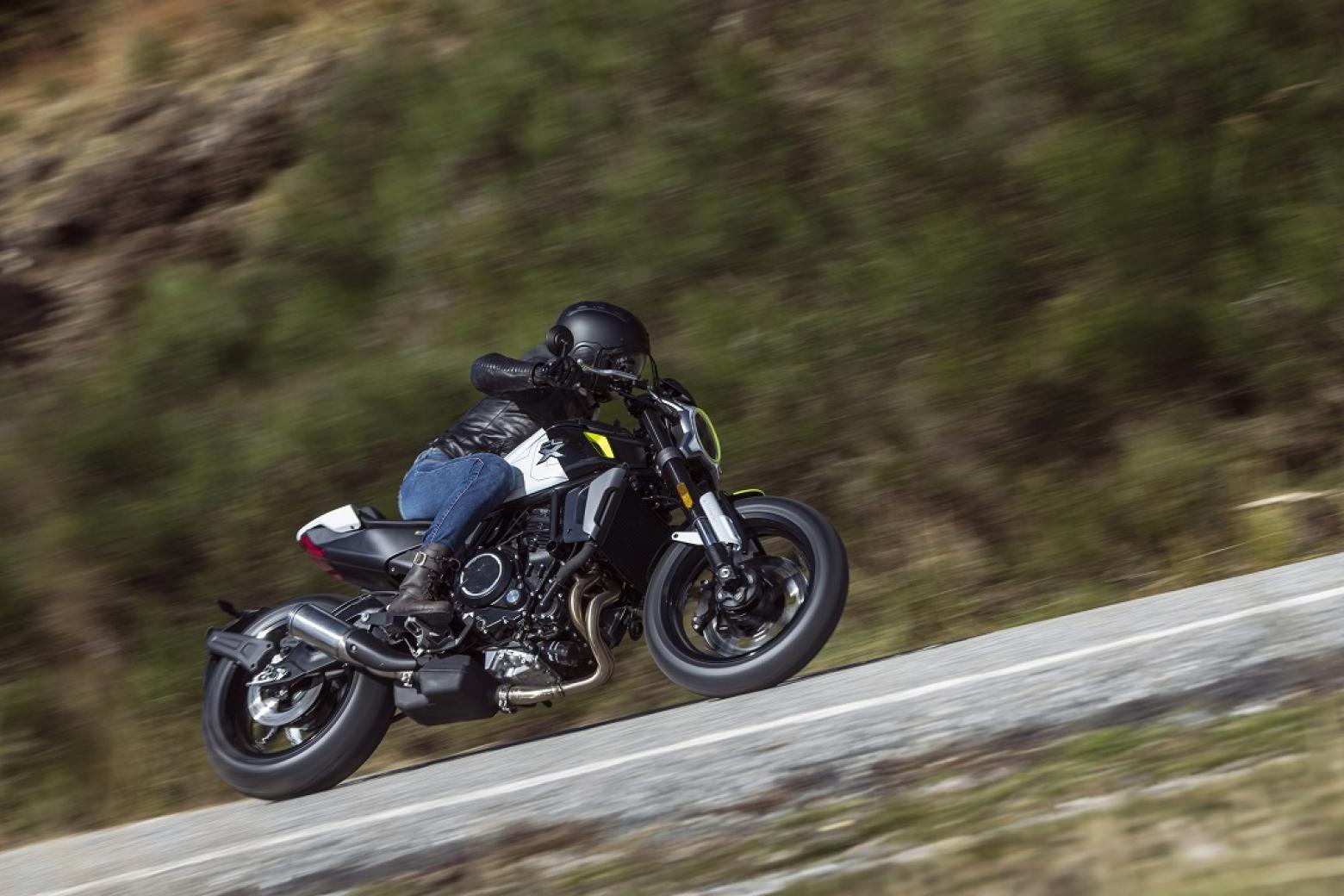 CF MOTO 700CL-X SPORT - 74hp, 68Nm tork, 220 km/h en yüksek hız