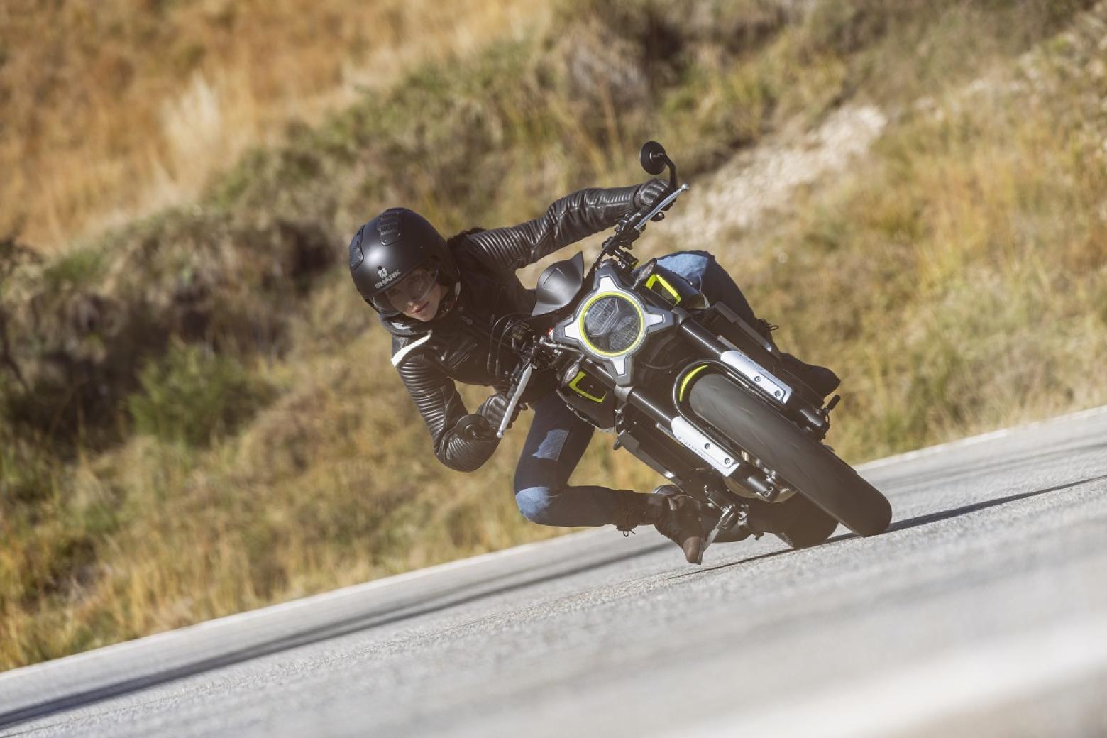 CF MOTO 700CL-X SPORT - 74hp, 68Nm tork, 220 km/h en yüksek hız