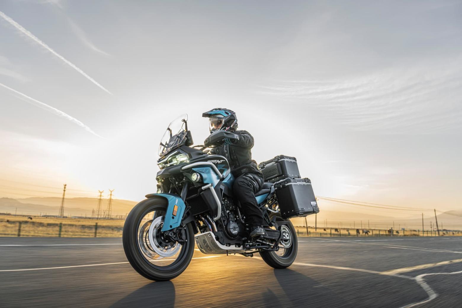 CF MOTO 800MT-ES - 93.8hp, 77Nm tork, 220 km/h en yüksek hız