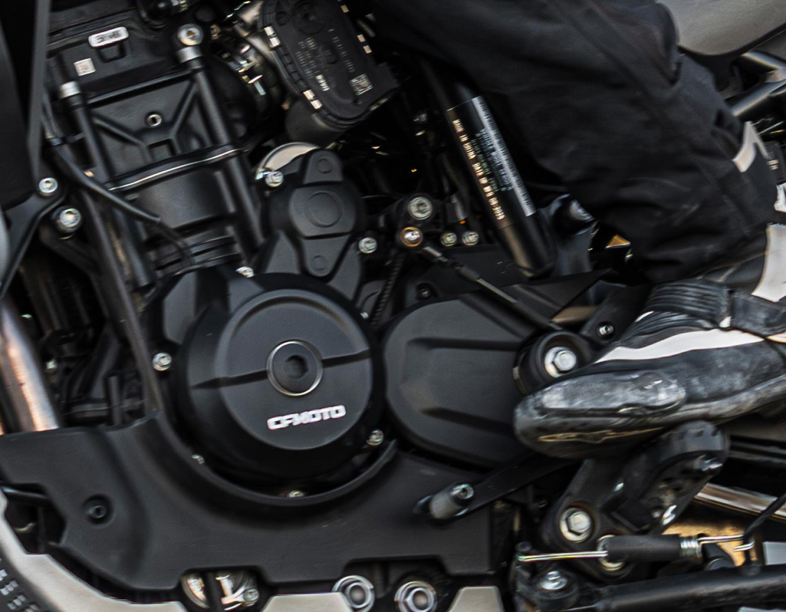 CF MOTO 800MT-ES - 93.8hp, 77Nm tork, 220 km/h en yüksek hız
