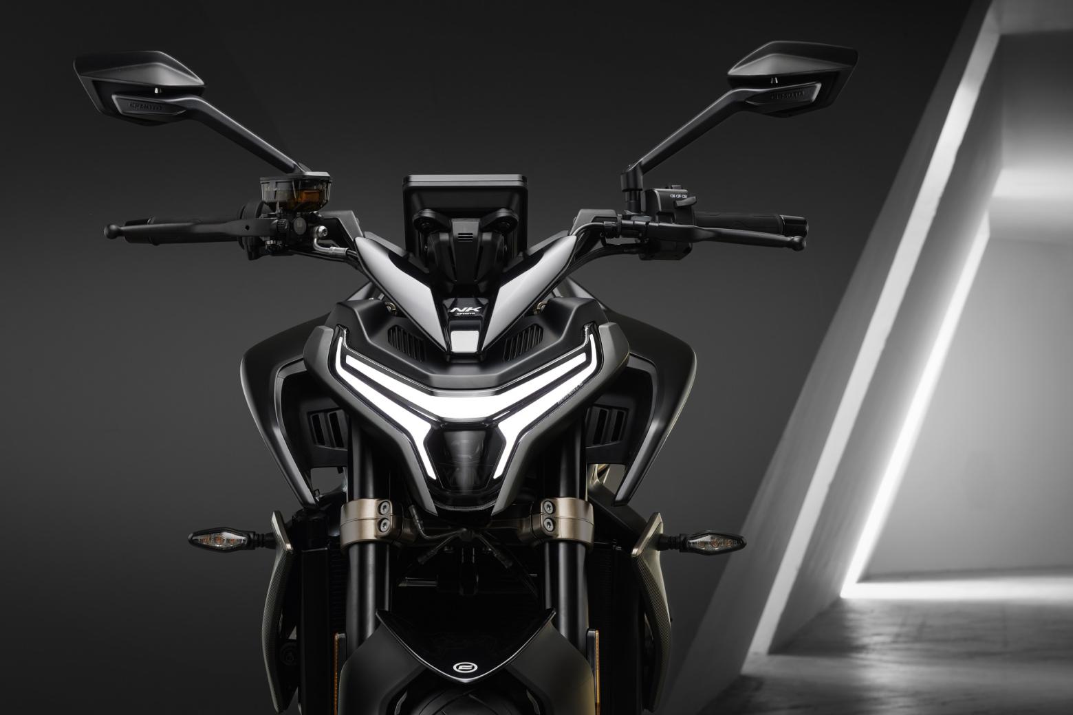 CF MOTO 800NK - 100.8hp, 81Nm tork, 270 km/h en yüksek hız