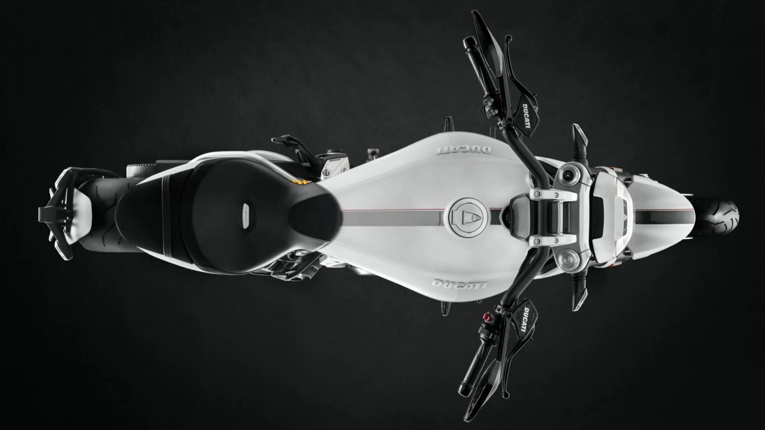 Ducati XDiavel V4 - 160hp, 127Nm tork, 240 km/h en yüksek hız