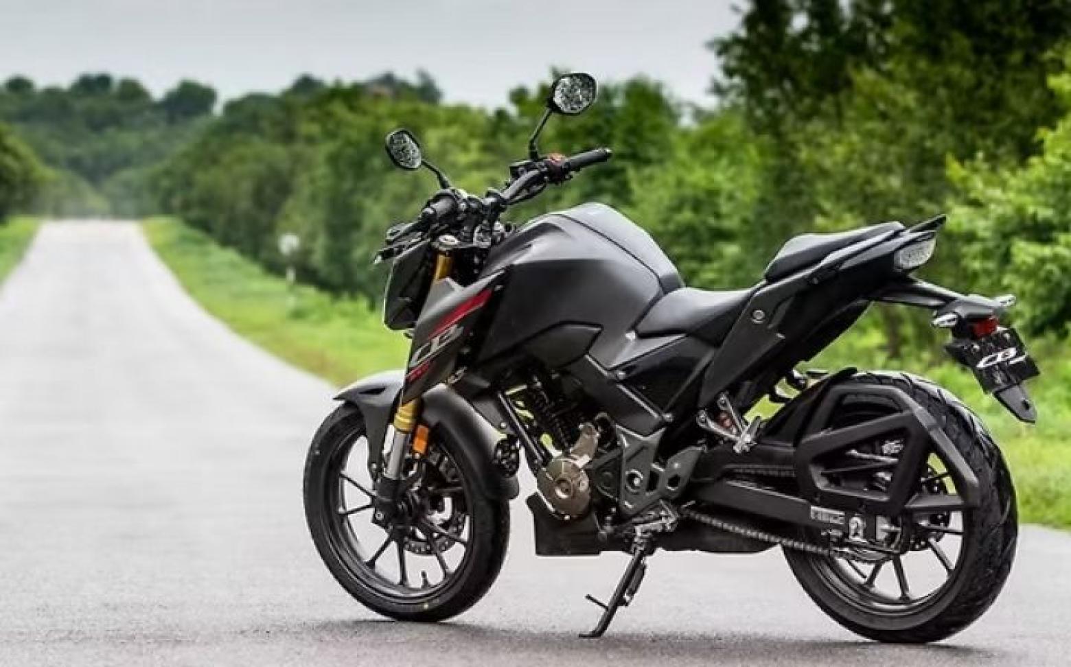 Honda CB300F - 24.1hp, 25.6Nm tork, 155 km/h en yüksek hız