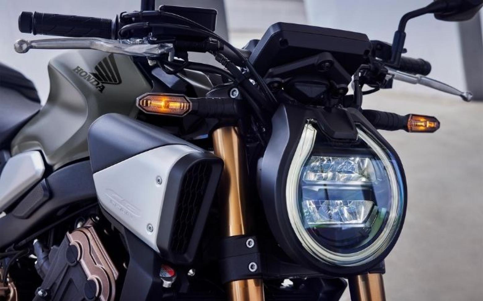 Honda CB650R - 95hp, 63Nm tork, 230 km/h en yüksek hız