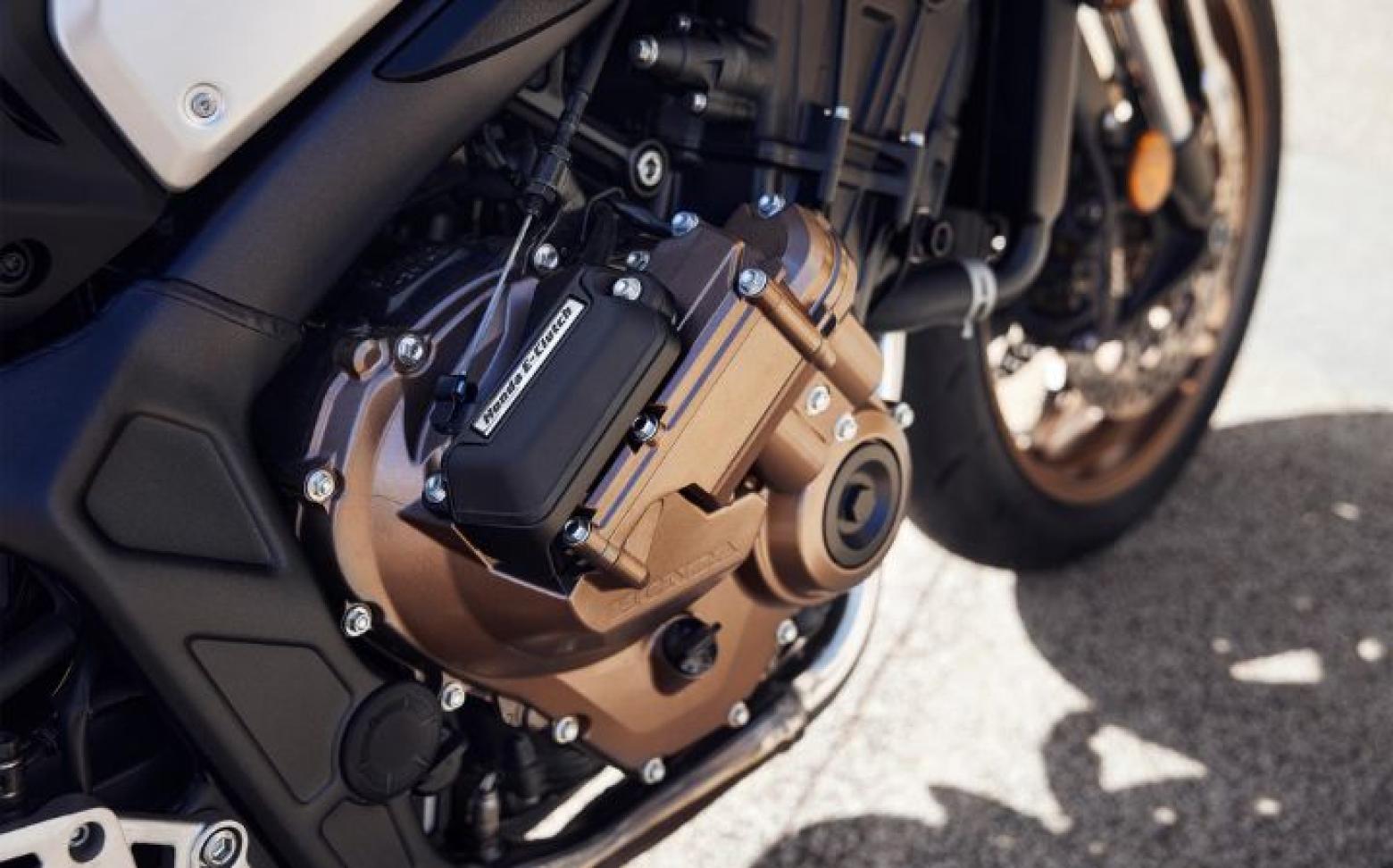 Honda CB650R - 95hp, 63Nm tork, 230 km/h en yüksek hız