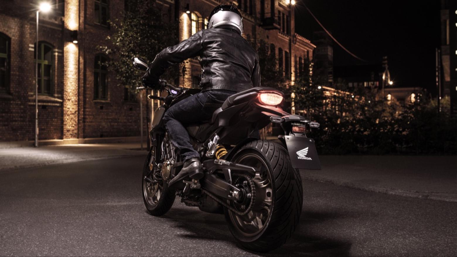 Honda CB650R - 95.1hp, 63Nm tork, 241 km/h en yüksek hız