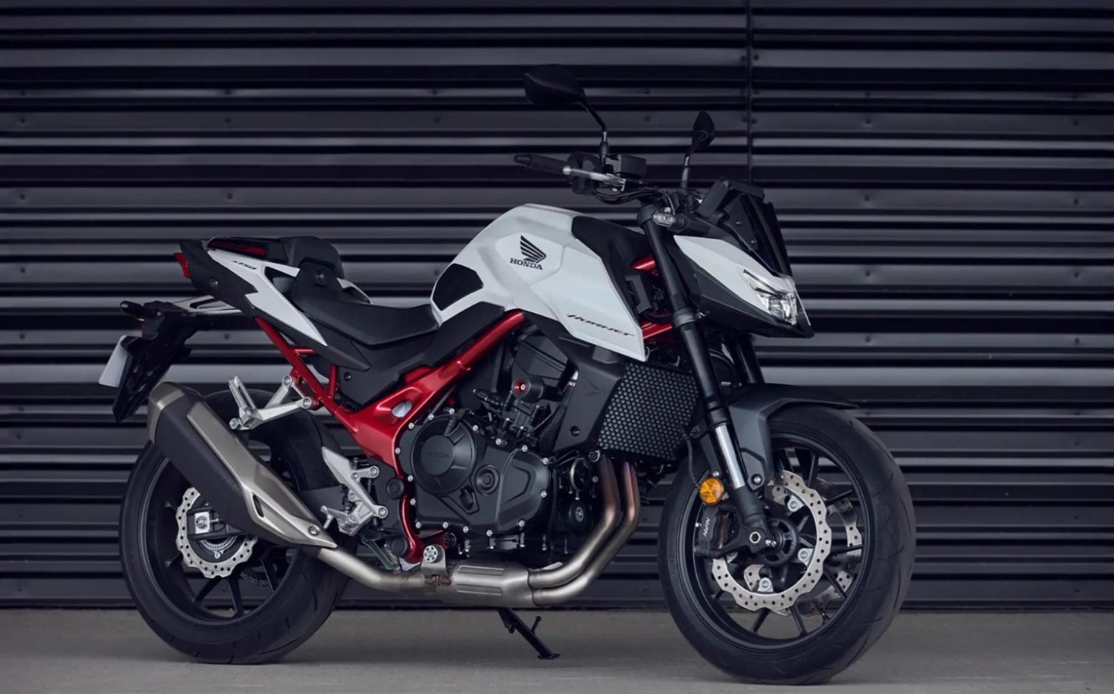 Honda CB750 Hornet - 92hp, 75Nm tork, 224 km/h en yüksek hız