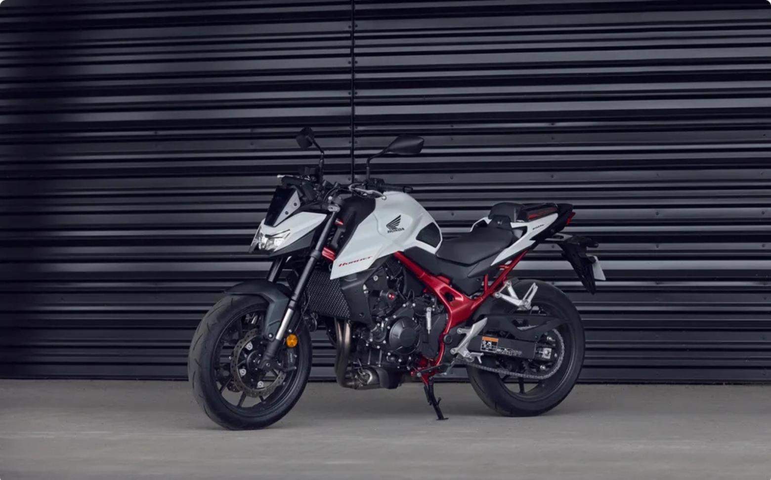 Honda CB750 Hornet - 92hp, 75Nm tork, 224 km/h en yüksek hız