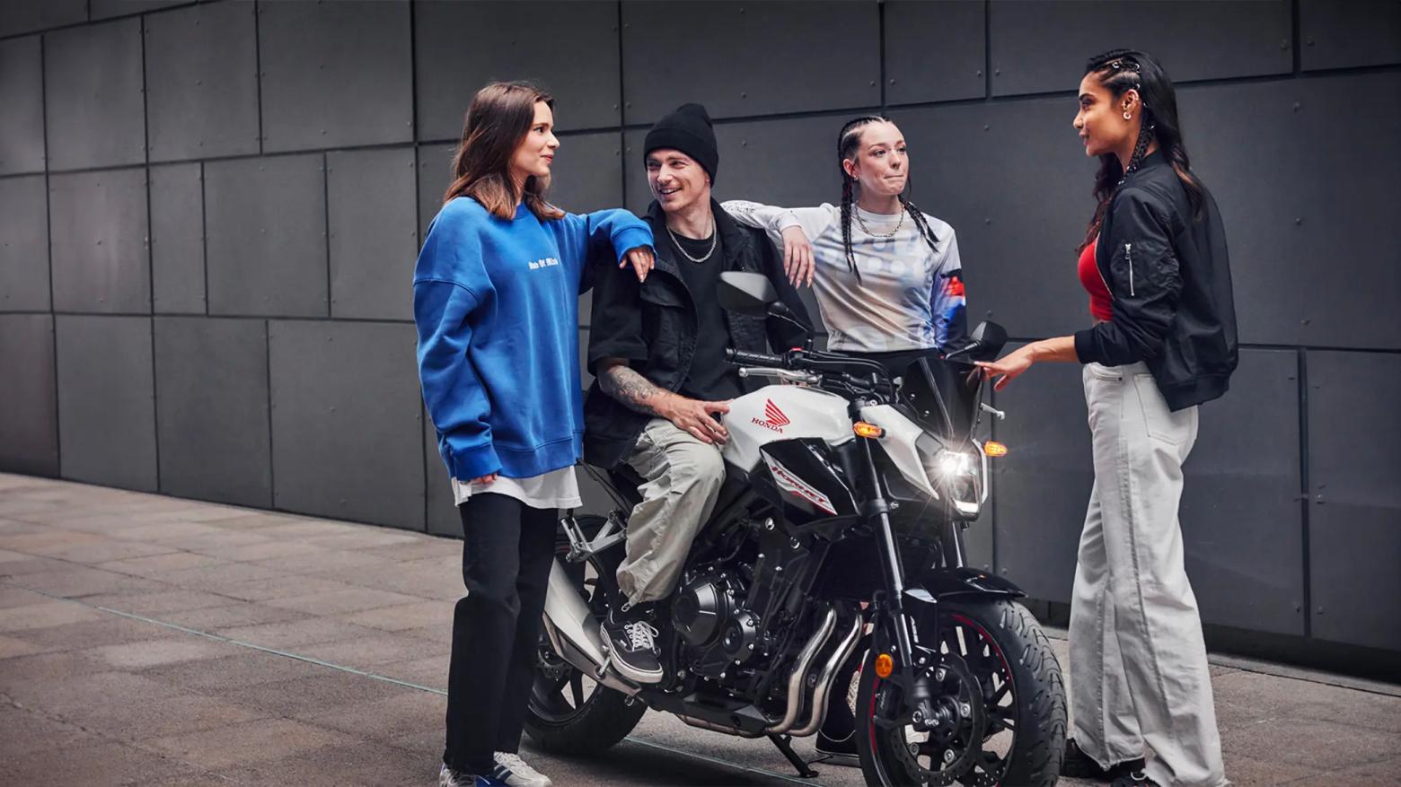 Honda CB 500 Hornet - 47hp, 43Nm tork, 188 km/h en yüksek hız