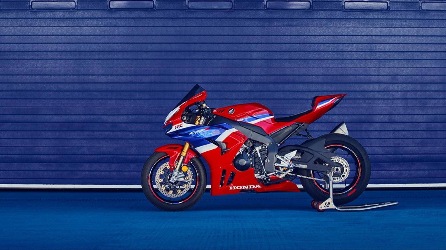 Honda CBR1000RR-R - 217.5hp, 112Nm tork, 330 km/h en yüksek hız