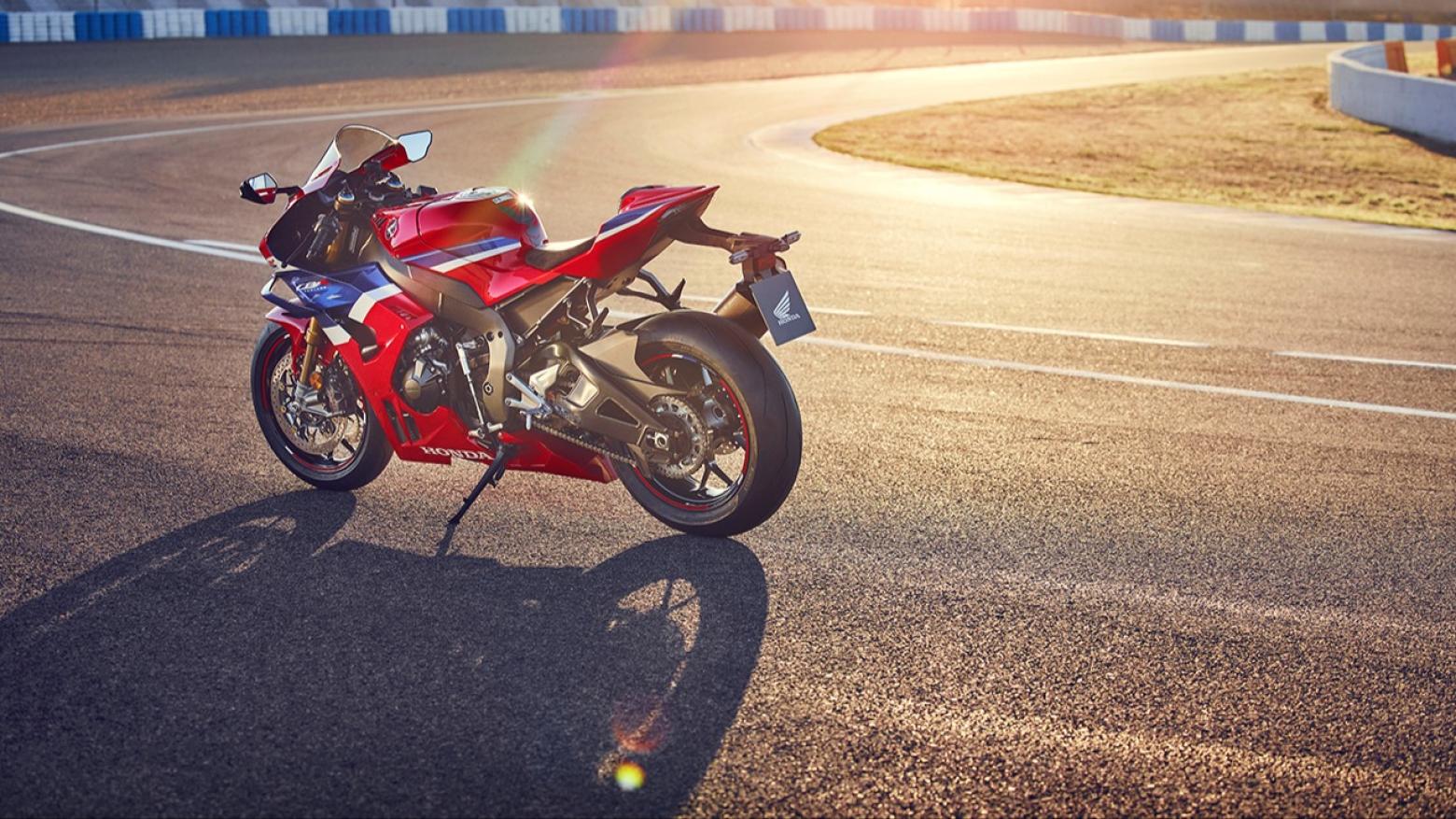 Honda CBR1000RR-R - 217.5hp, 112Nm tork, 330 km/h en yüksek hız