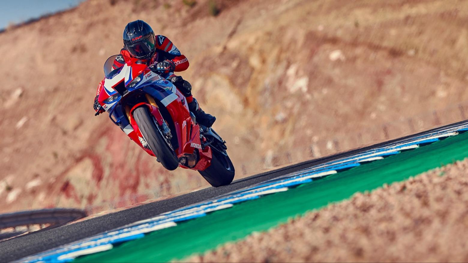 Honda CBR1000RR-R - 217.5hp, 112Nm tork, 330 km/h en yüksek hız