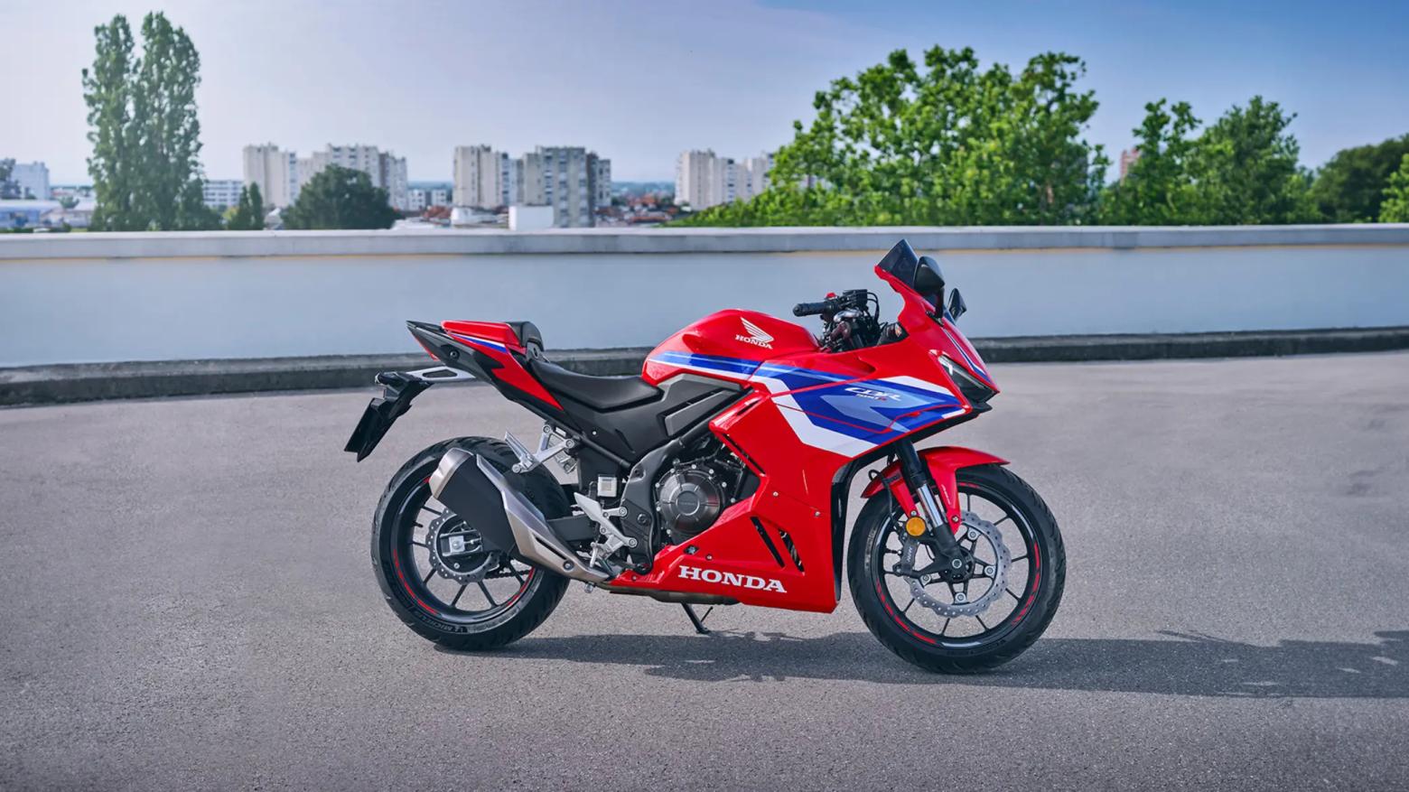 Honda CBR500R - 47hp, 43Nm tork, 220 km/h en yüksek hız
