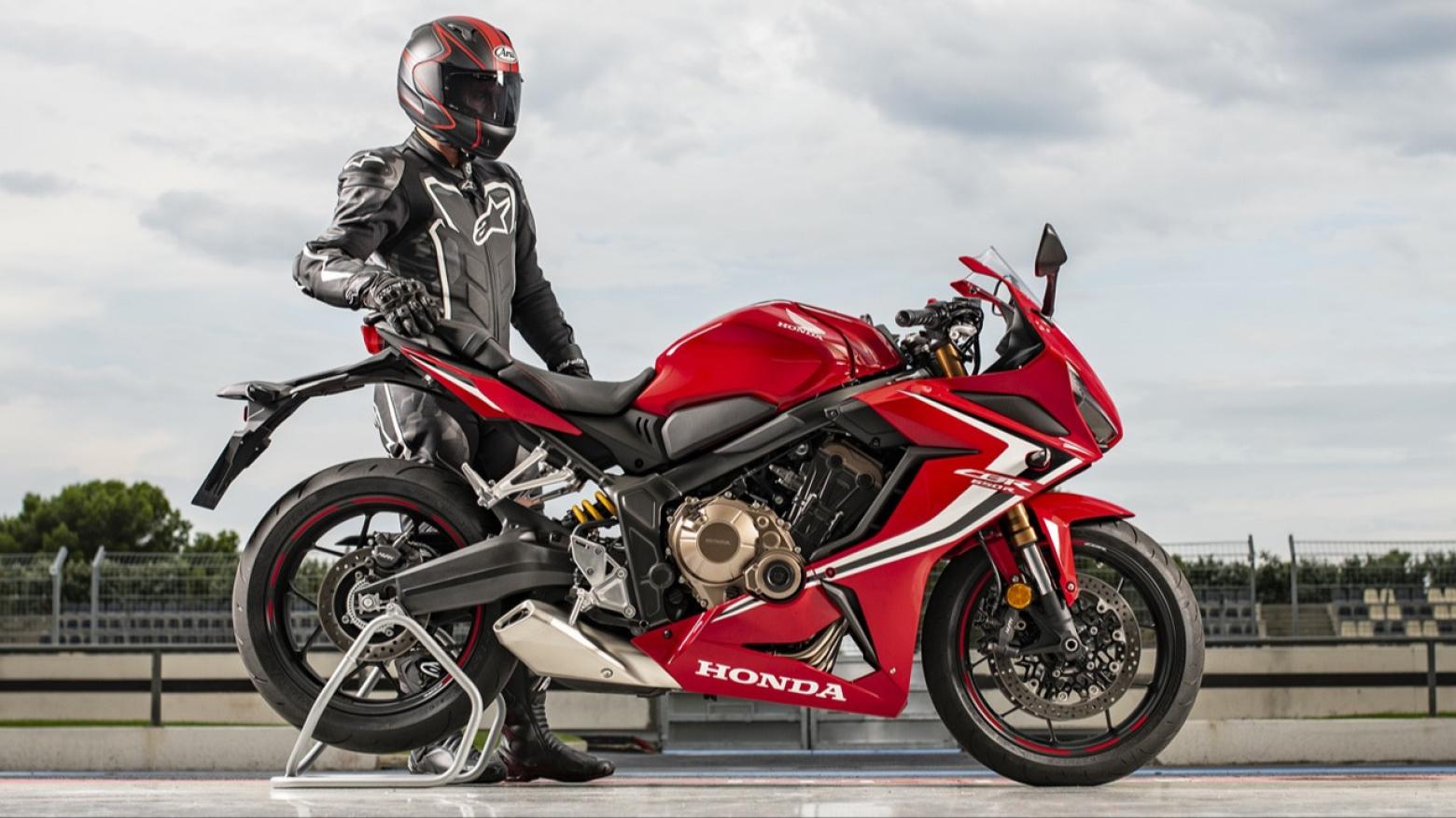 Honda CBR650R - 95.1hp, 63Nm tork, 264 km/h en yüksek hız