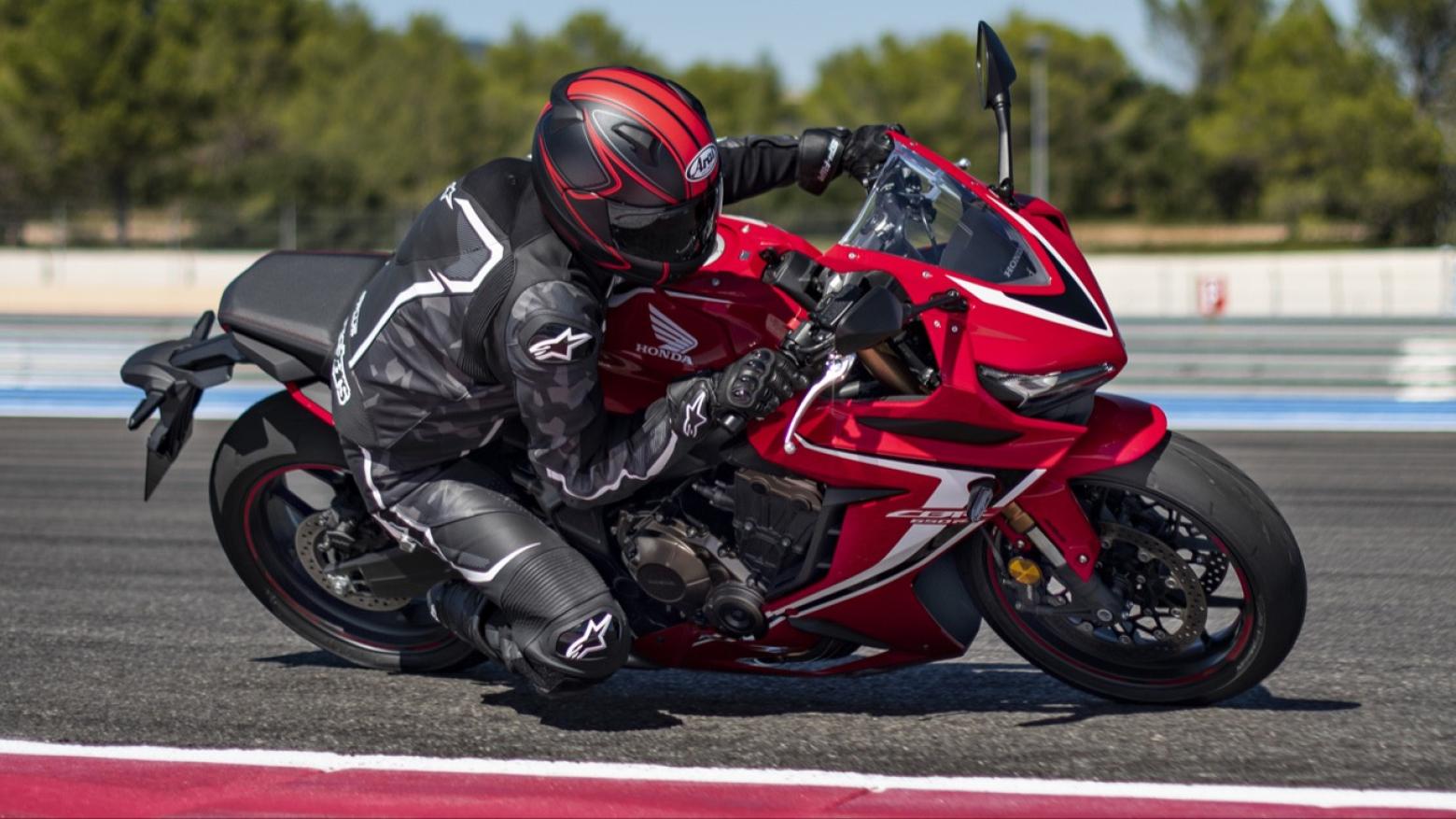 Honda CBR650R - 95.1hp, 63Nm tork, 264 km/h en yüksek hız