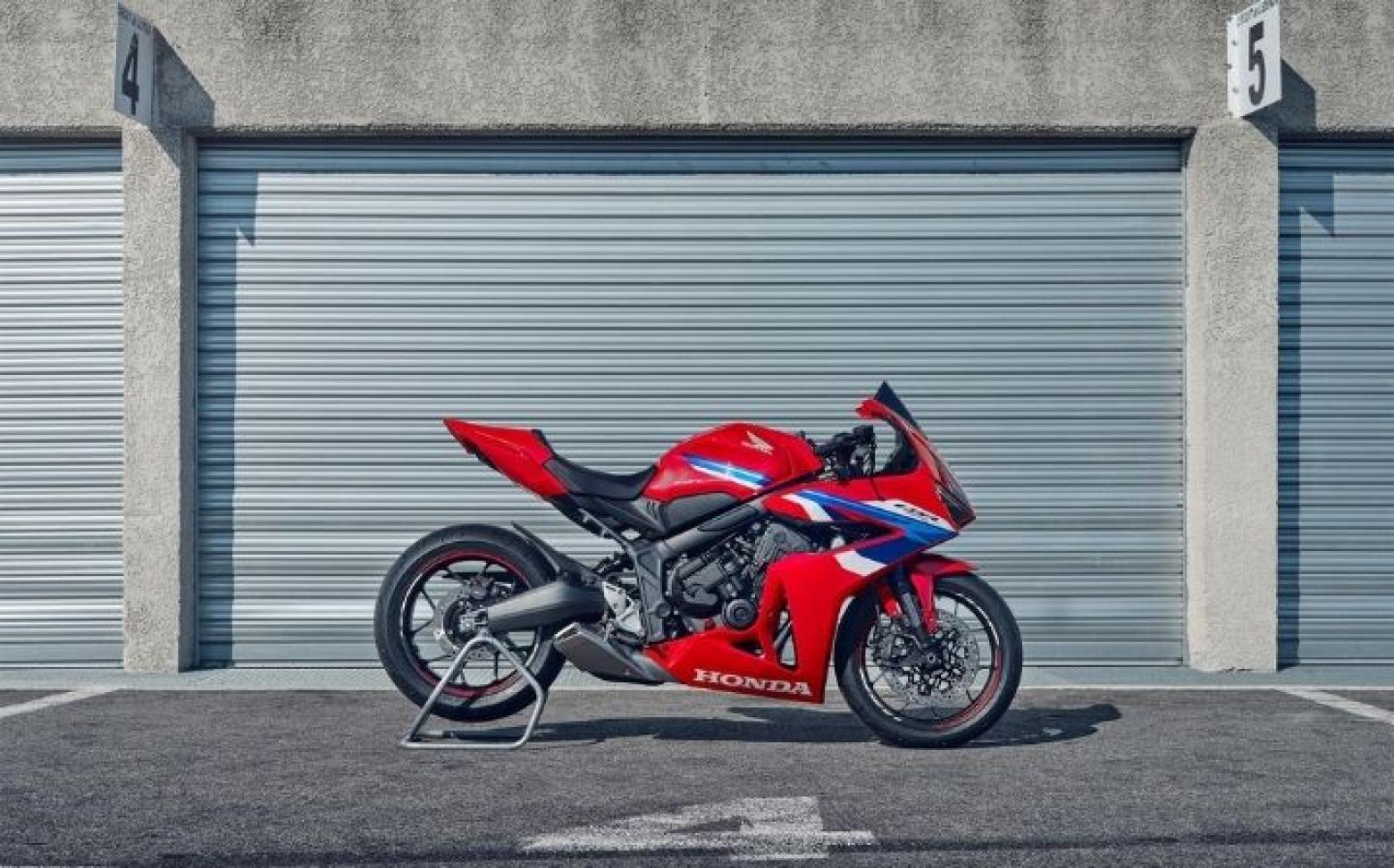 Honda CBR650R - 95.1hp, 63Nm tork, 250 km/h en yüksek hız