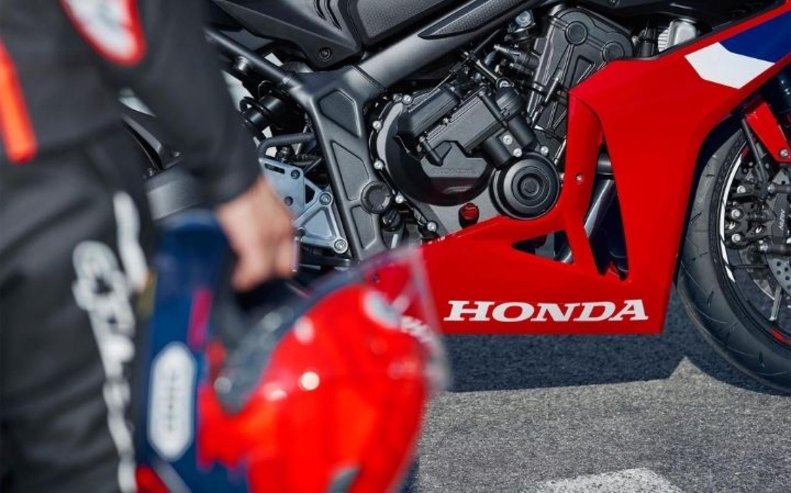 Honda CBR650R - 95.1hp, 63Nm tork, 250 km/h en yüksek hız