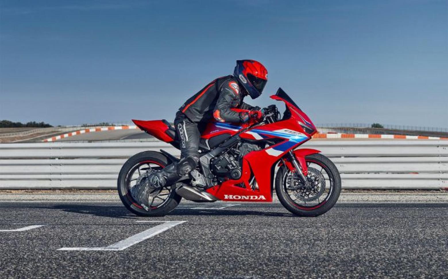 Honda CBR650R - 95.1hp, 63Nm tork, 250 km/h en yüksek hız