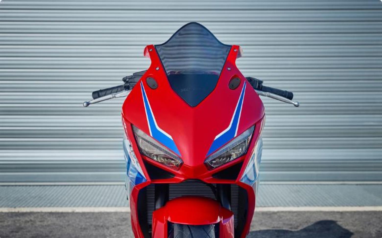 Honda CBR650R - 95.1hp, 63Nm tork, 250 km/h en yüksek hız