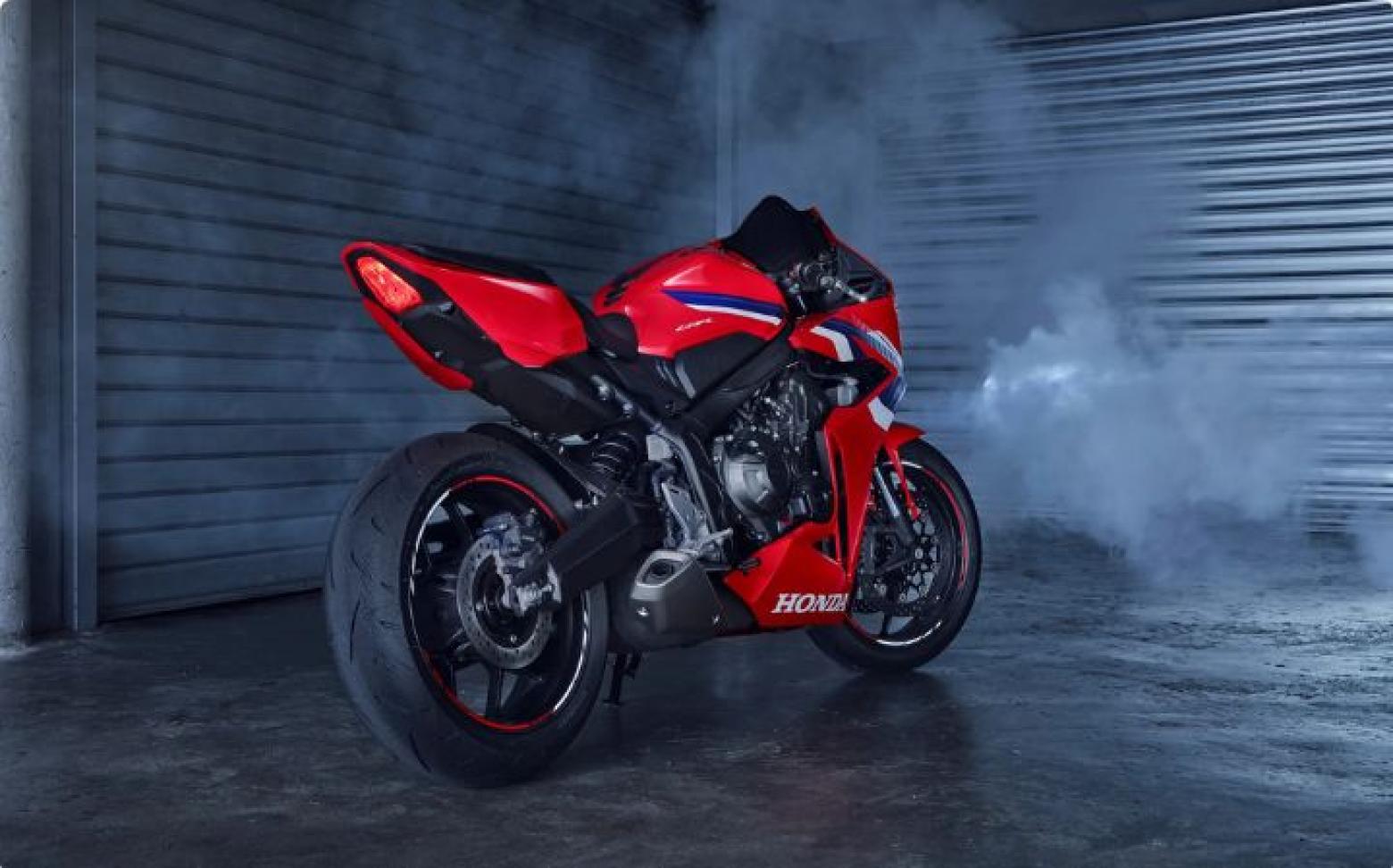 Honda CBR650R - 95.1hp, 63Nm tork, 250 km/h en yüksek hız