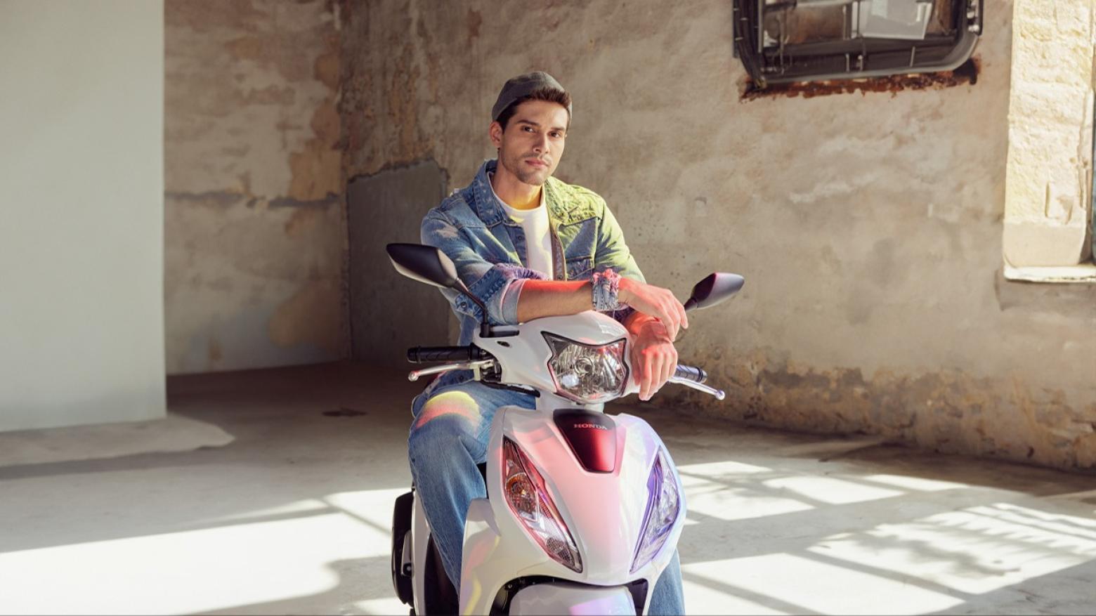 Honda Dio - 8.7hp, 9Nm tork, 102 km/h en yüksek hız