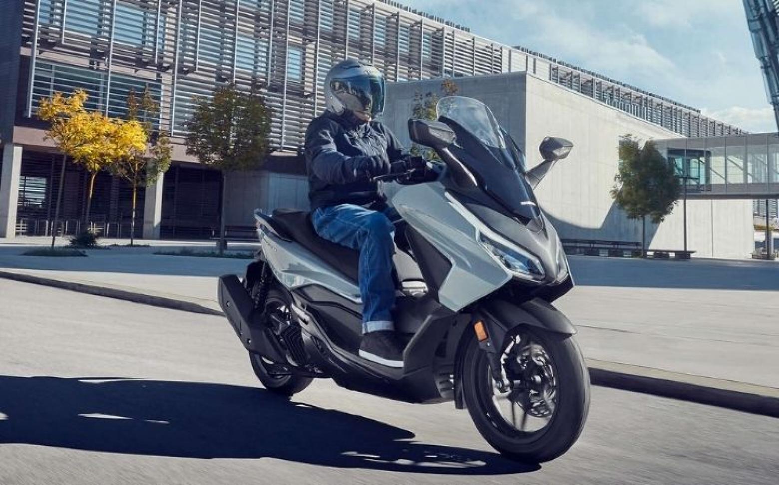 Honda Forza 125 - 14.5hp, 12.3Nm tork, 115 km/h en yüksek hız