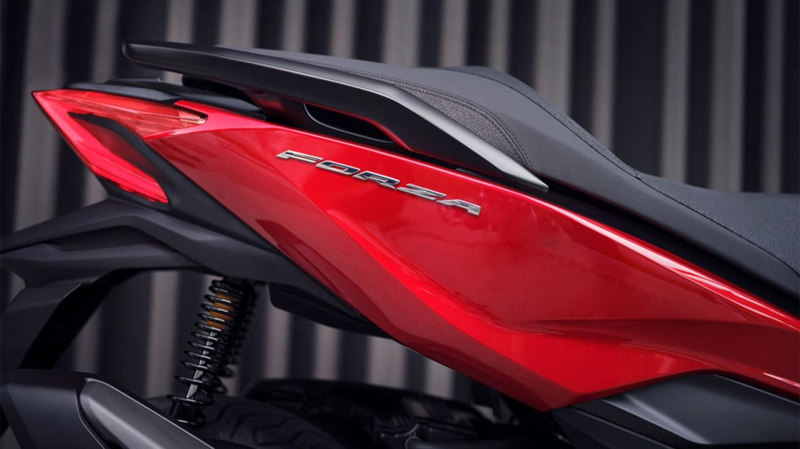 Honda Forza 250 - 23hp, 23.4Nm tork, 150 km/h en yüksek hız