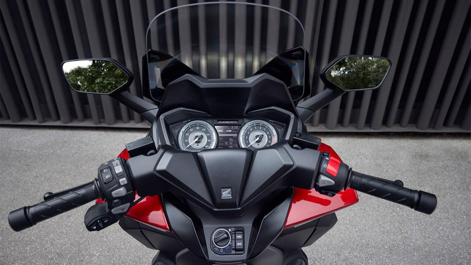 Honda Forza 250 - 23hp, 23.4Nm tork, 150 km/h en yüksek hız