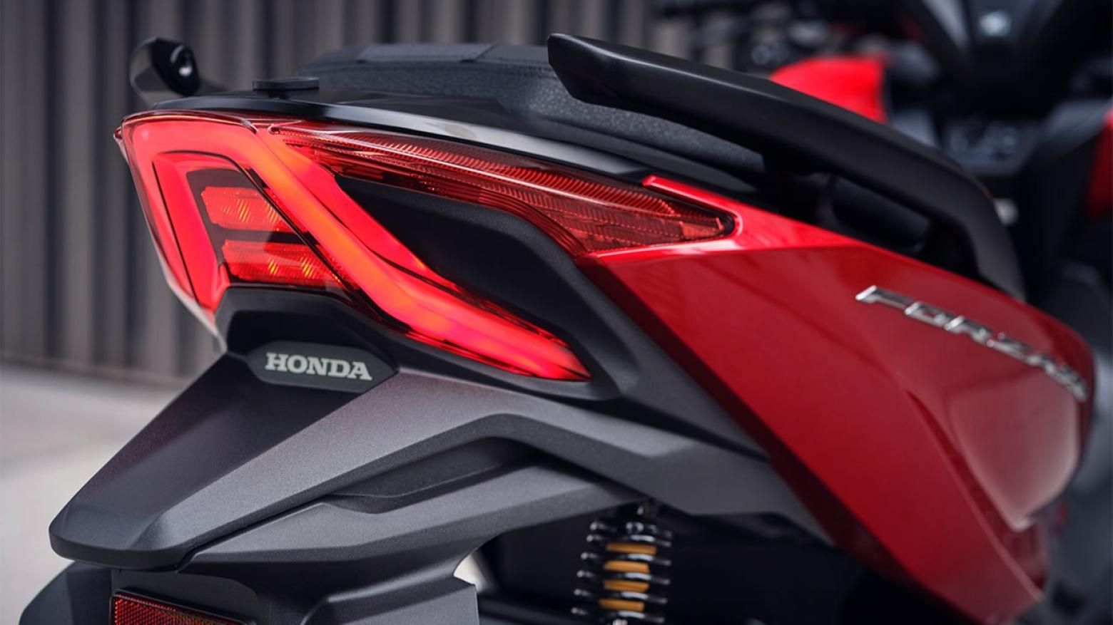 Honda Forza 250 - 23hp, 23.4Nm tork, 150 km/h en yüksek hız