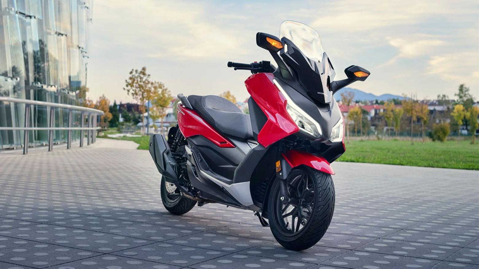 Honda Forza 250 - 23hp, 23.4Nm tork, 150 km/h en yüksek hız