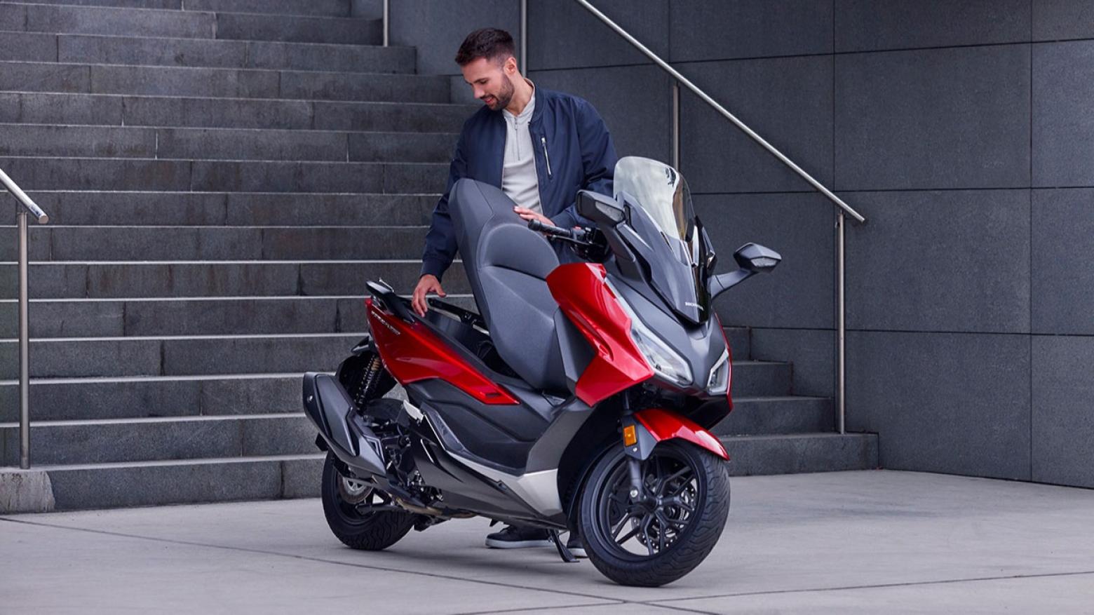 Honda Forza 250 - 23hp, 23.4Nm tork, 150 km/h en yüksek hız