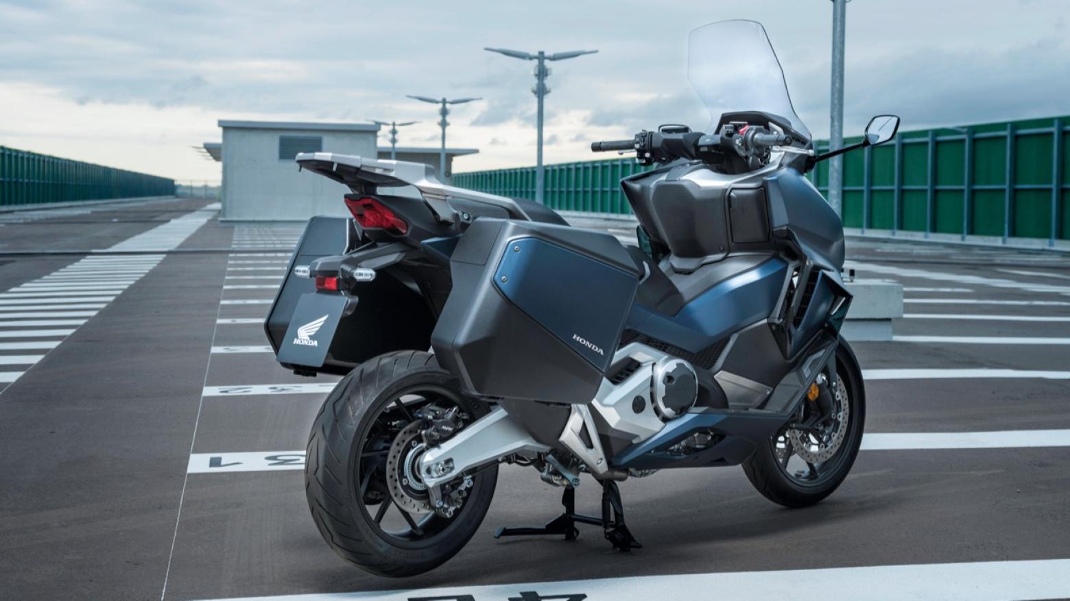 Honda Forza 750 - 58.5hp, 69Nm tork, 220 km/h en yüksek hız