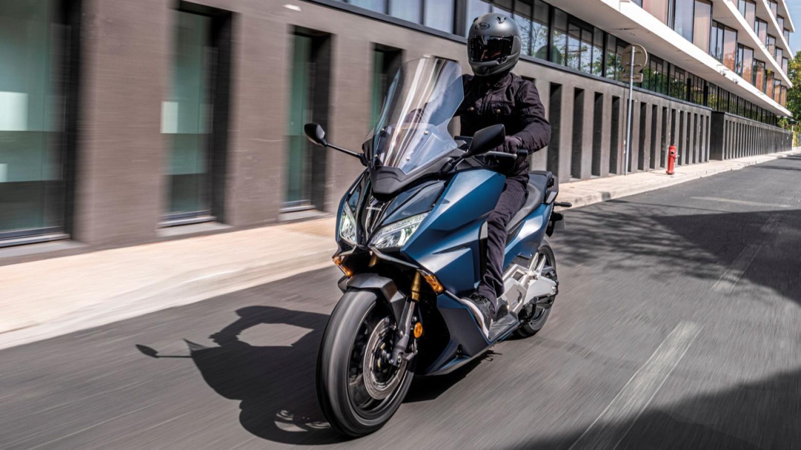 Honda Forza 750 - 58.5hp, 69Nm tork, 220 km/h en yüksek hız