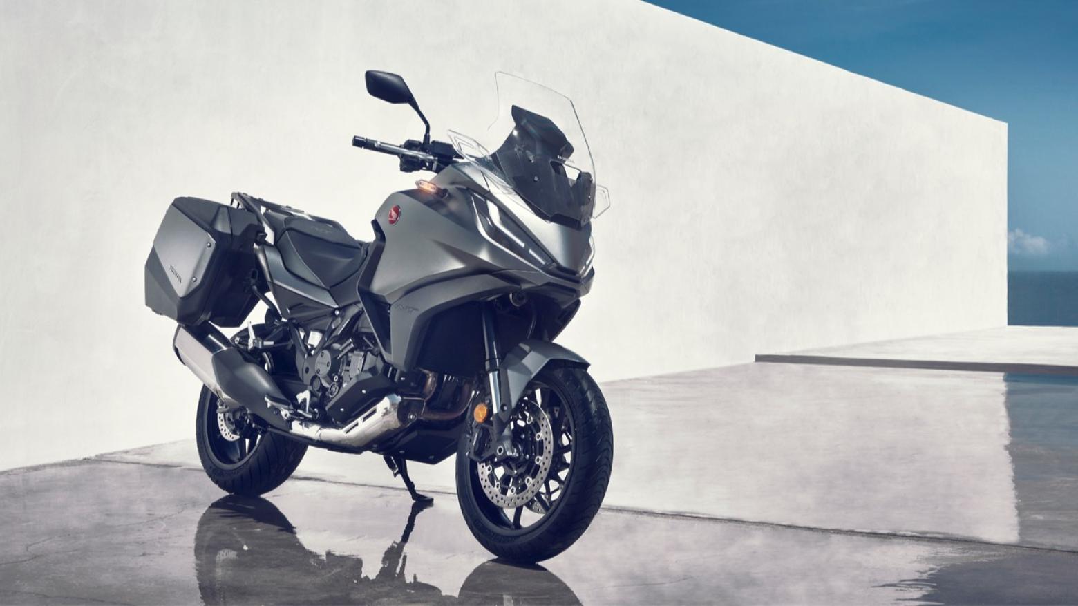 Honda NT1100 - 102hp, 104Nm tork, 215 km/h en yüksek hız