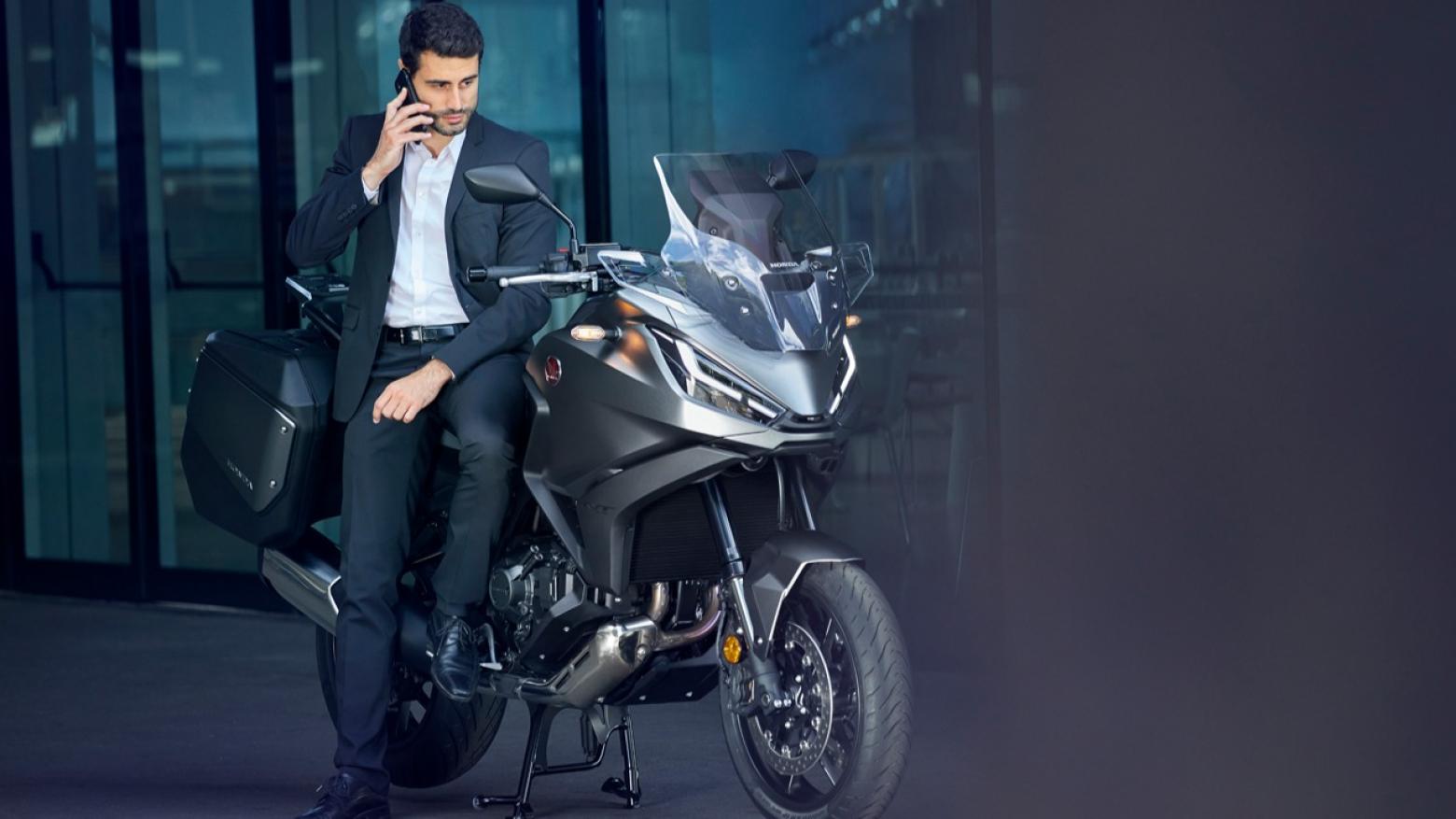 Honda NT1100 - 102hp, 104Nm tork, 215 km/h en yüksek hız