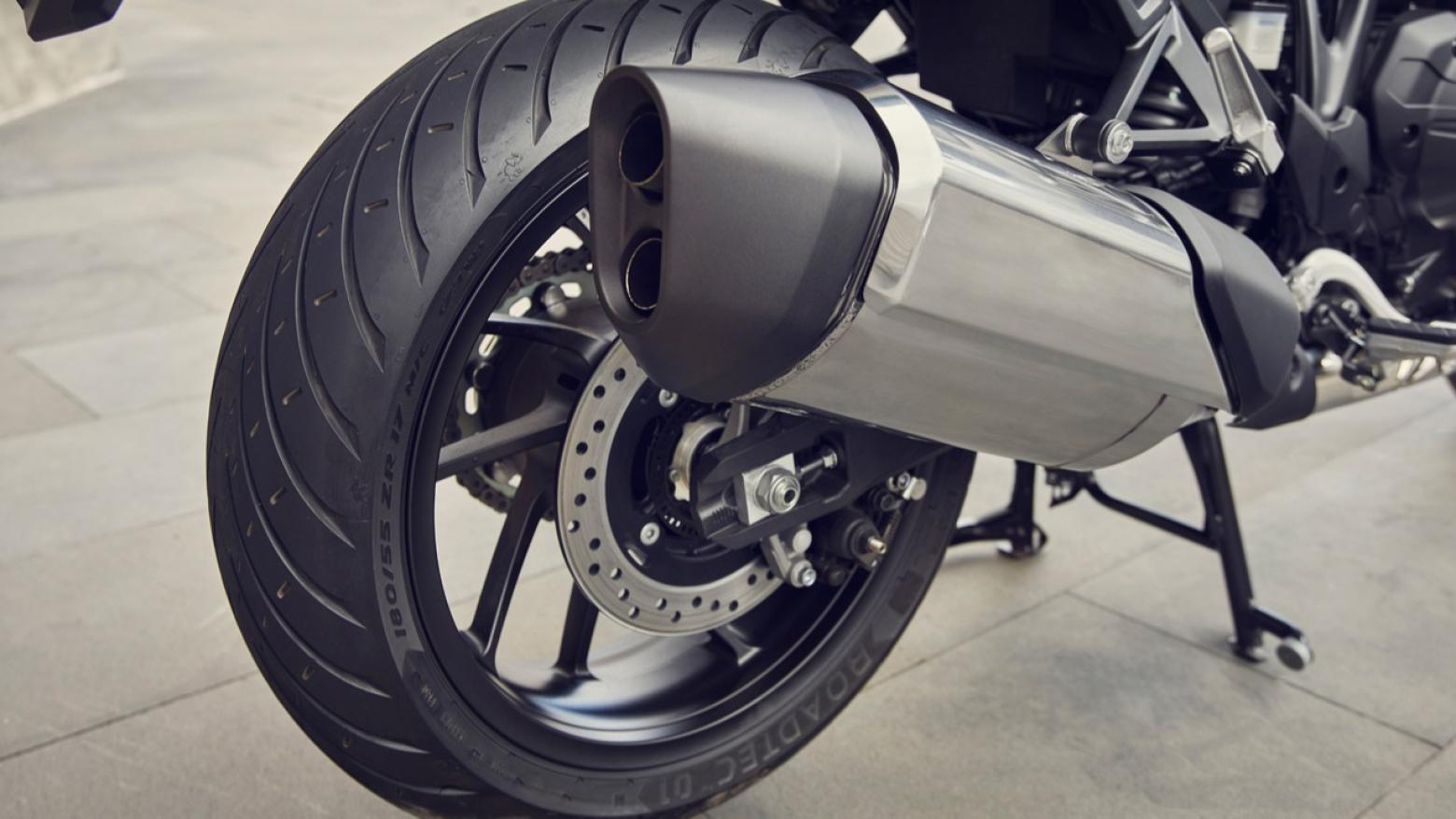 Honda NT1100 - 102hp, 104Nm tork, 215 km/h en yüksek hız