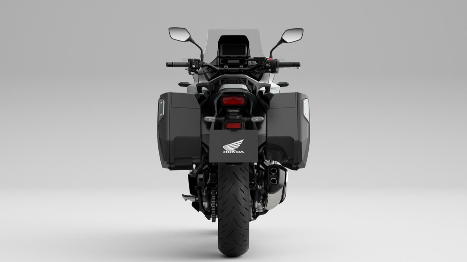 Honda NT1100 - 102hp, 104Nm tork, 215 km/h en yüksek hız