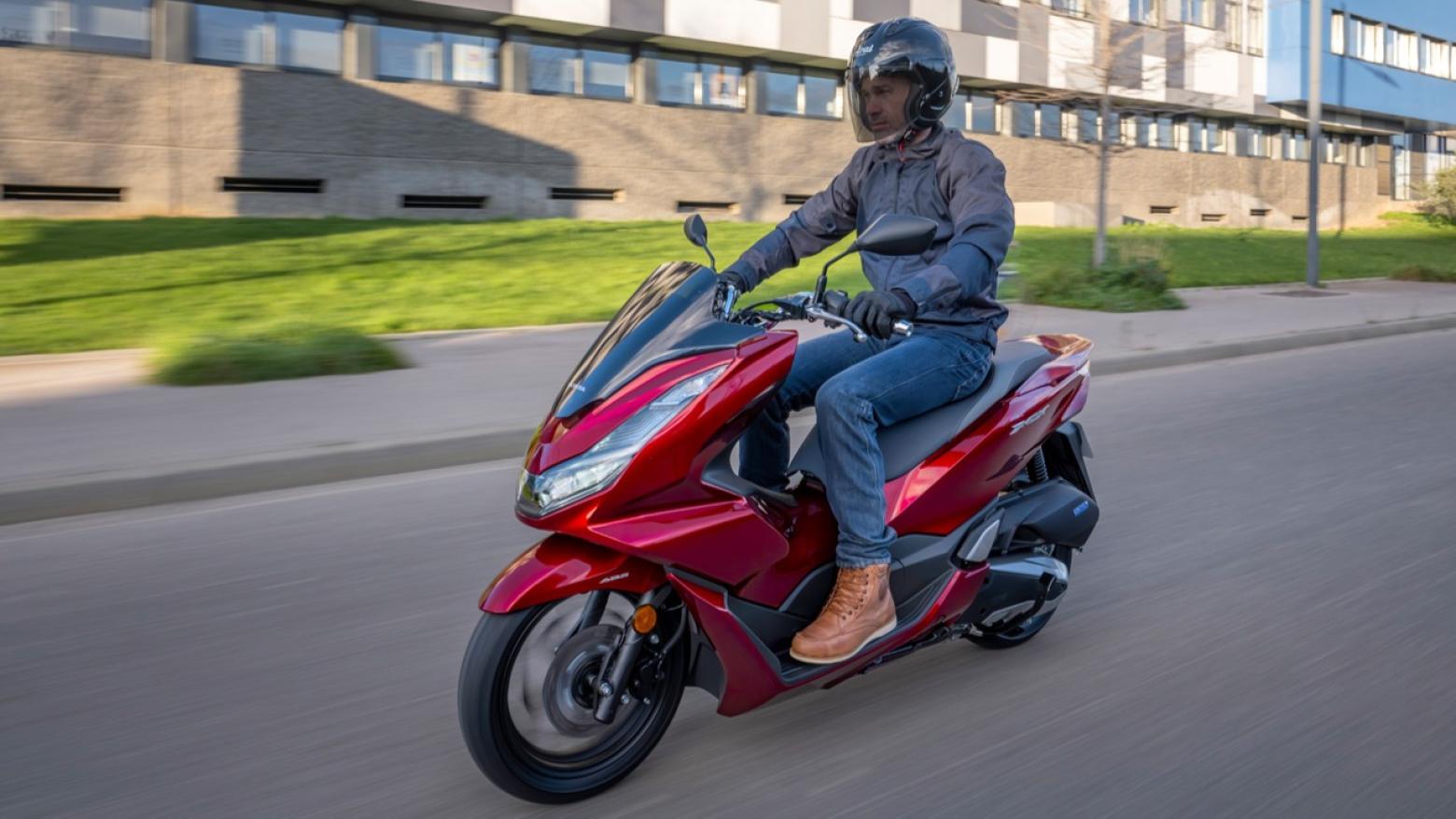 Honda PCX 125 - 12.5hp, 11.8Nm tork, 116 km/h en yüksek hız