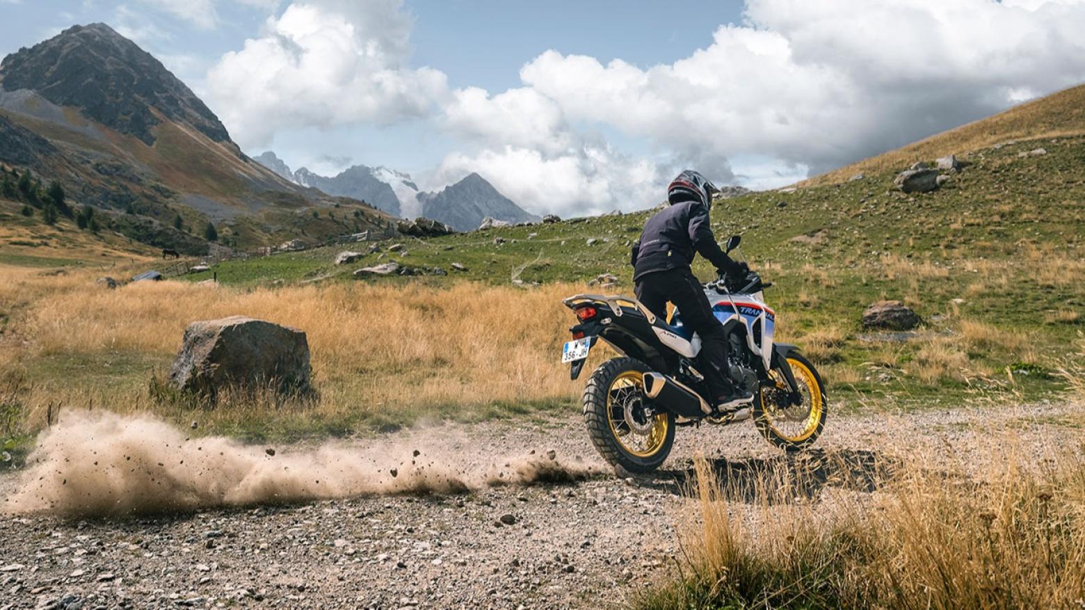 Honda Transalp XL750 - 92hp, 75Nm tork, 203 km/h en yüksek hız