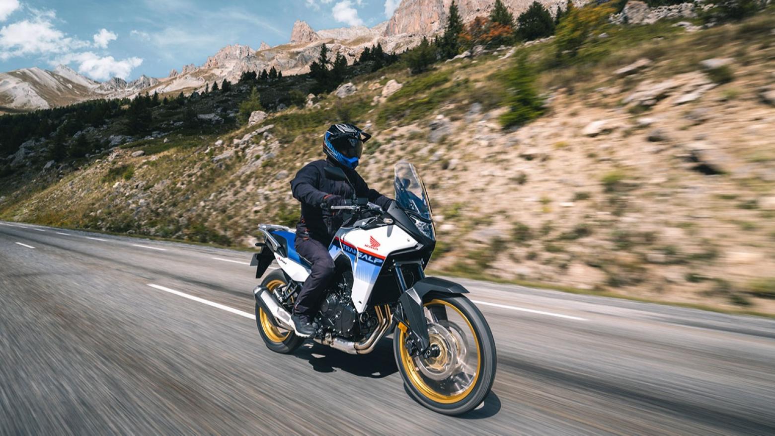 Honda Transalp XL750 - 92hp, 75Nm tork, 203 km/h en yüksek hız