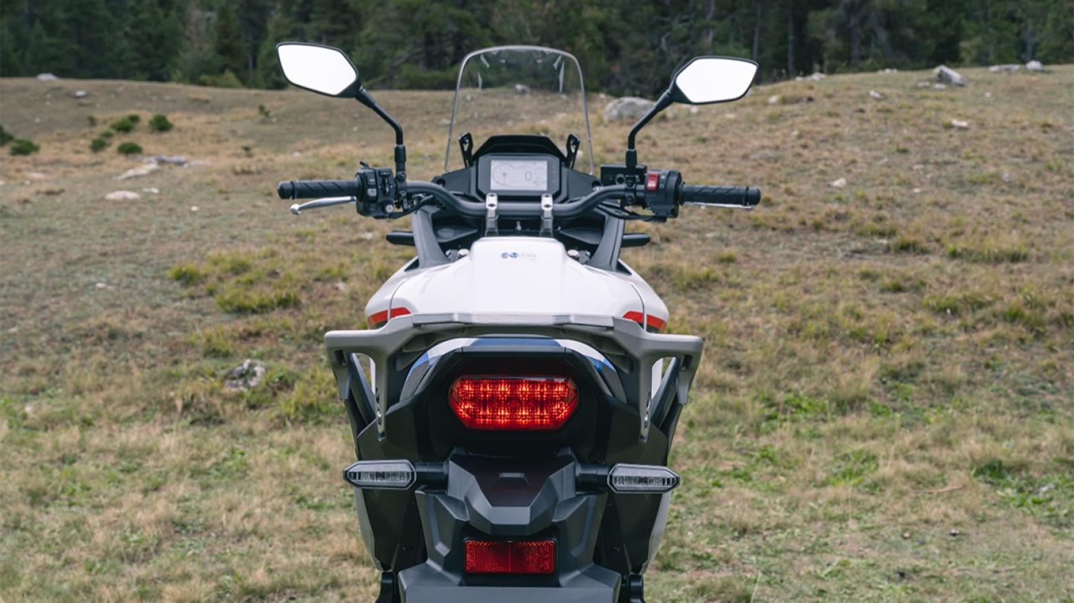 Honda Transalp XL750 - 92hp, 75Nm tork, 203 km/h en yüksek hız