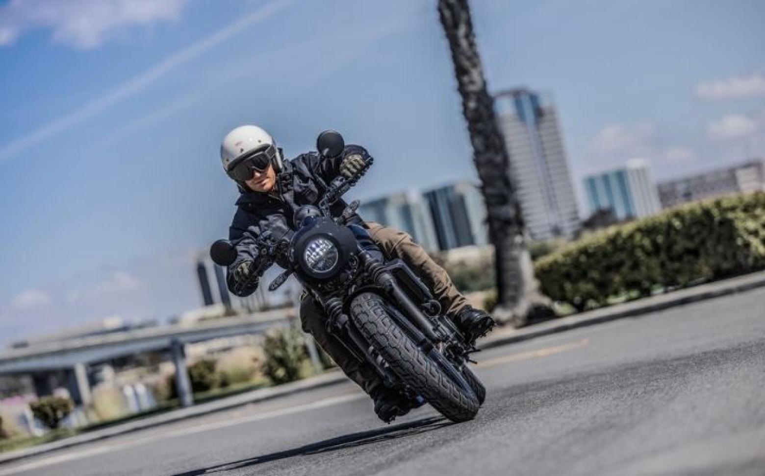 Kawasaki Eliminator 500 SE - 45.4hp, 42.6Nm tork, 174 km/h en yüksek hız