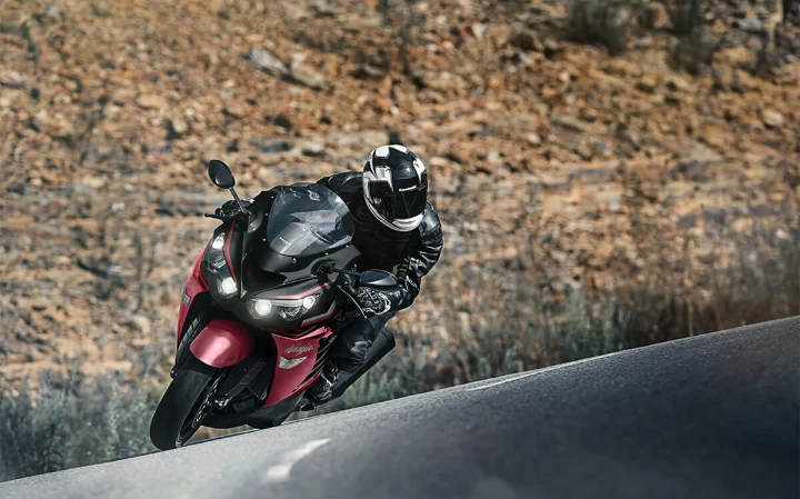 Kawasaki ninja-zx-14r - 197hp, 116.5Nm tork, 300 km/h en yüksek hız